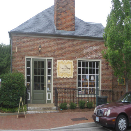 Peanut Shop of Williamsburg (photo from visitsouth.com)