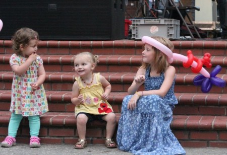 Girls at the Bob Dylan Birthday Bash, Market Square, Knoxville, June 2013