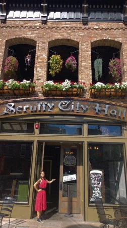 Jayme Hogan invites you into Scruffy City Hall, Market Square, Knoxville, July 2014