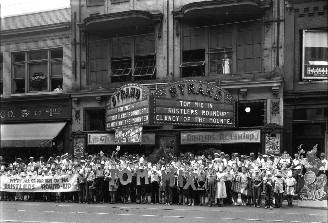 Knoxville Has a Theater District? A Brief History of Knoxville's